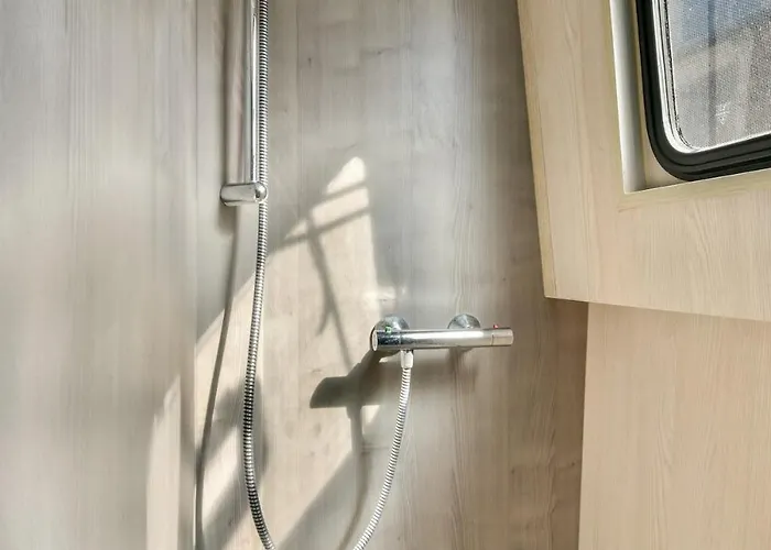 New Houseboat Center 'cruijff' * Amesterdão