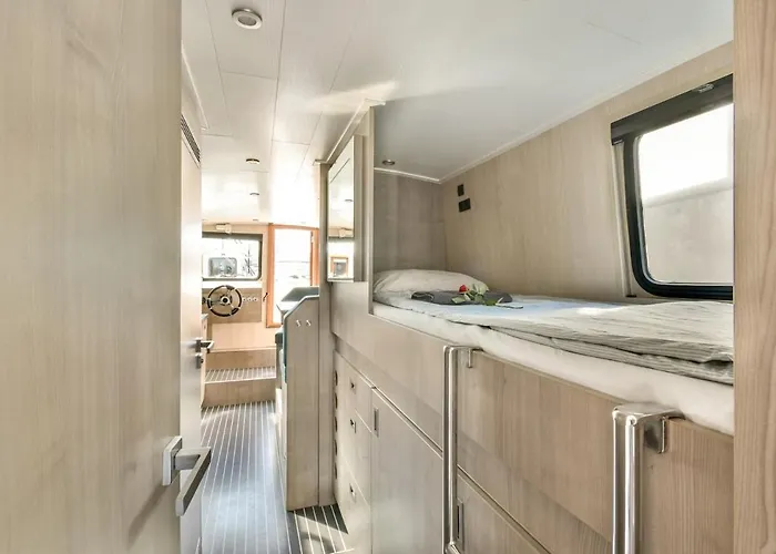 Botel New Houseboat Center 'cruijff' *