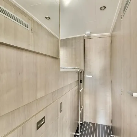 Ботель New Houseboat Center 'cruijff' Амстердам