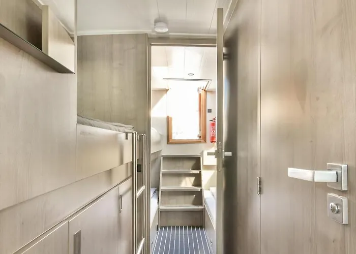 Botel New Houseboat Center 'cruijff' *